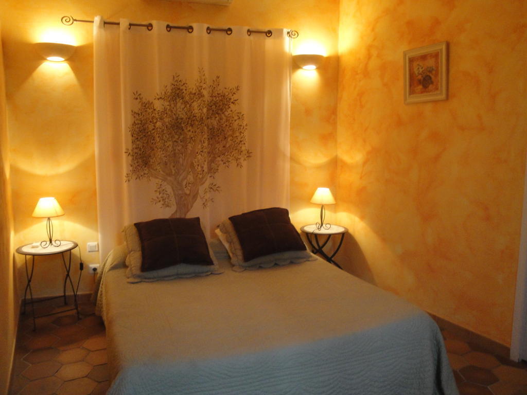Bastide De La Treille Villa Montaren-et-Saint-Mediers Bilik gambar